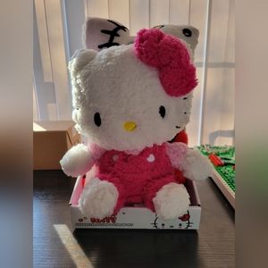 Hello Kitty Valentine Throw and Character pillow set